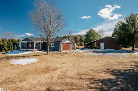 9812 Deal Road, Williamsburg, MI 49690