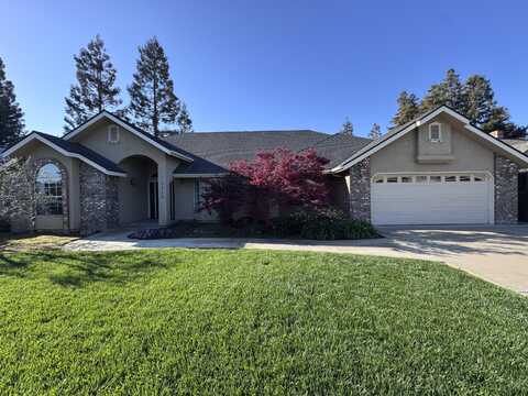 2515 E Princeton Avenue, Visalia, CA 93292