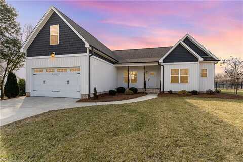 8872 Belews Ridge Road, Stokesdale, NC 27357