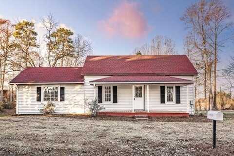 5615 Phelps Farm Road, Clemmons, NC 27012