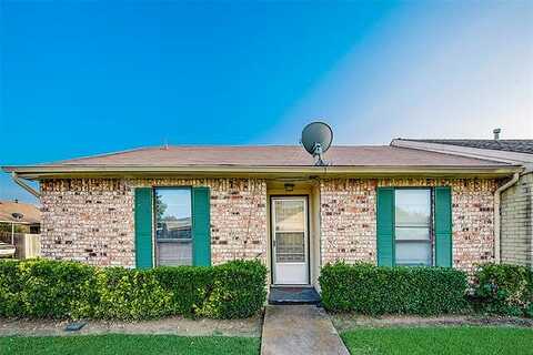 E Mountain Creek Ct, Grand Prairie, TX 75052