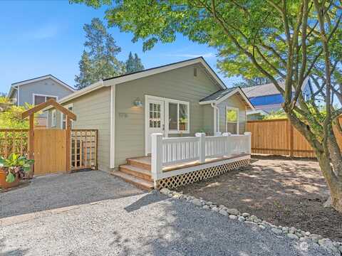 26Th, SEATTLE, WA 98125