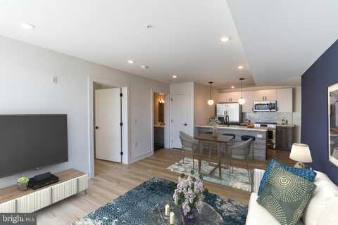 629 W GIRARD AVENUE, PHILADELPHIA, PA 19123