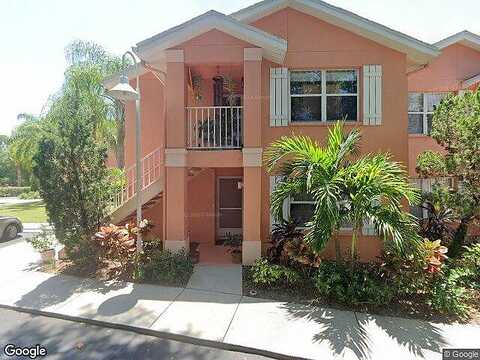 Longwood Run Blvd, Sarasota, FL 34243