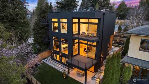 1/2 Seward Park Avenue S, Seattle, WA 98118