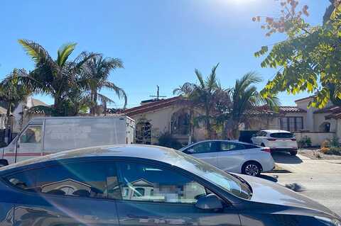 80Th, LOS ANGELES, CA 90044
