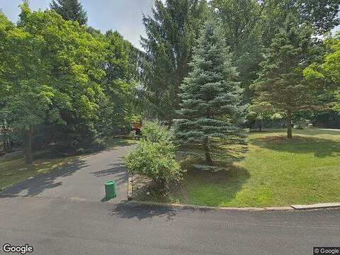 Sonia, AIRMONT, NY 10901