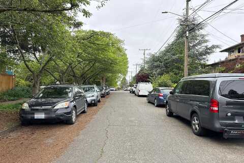 46Th, SEATTLE, WA 98103