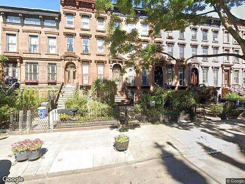 Macdonough, BROOKLYN, NY 11233