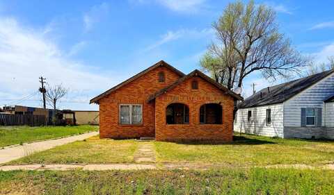 214 S Baylor Street, Perryton, TX 79070