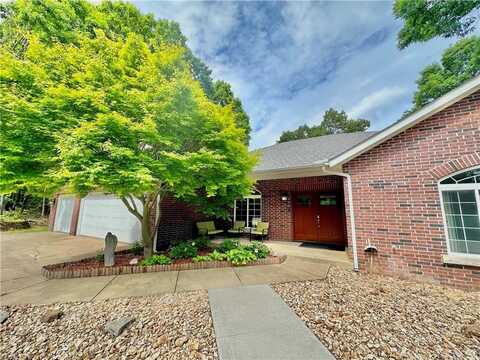 33 Country Club DR, Holiday Island, AR 72631