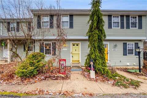 202 Parkwood Dr, Cranberry Twp, PA 16066