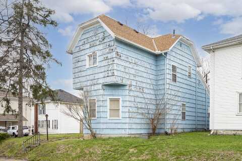209 E Auburn Avenue, Bellefontaine, OH 43311