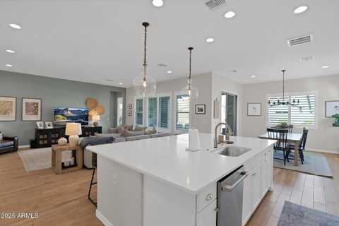 9734 E SPIRAL Avenue, Mesa, AZ 85212