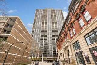 1560 N. Sandburg Terrace, Chicago, IL 60610