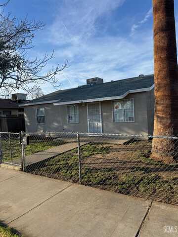 822 Kentucky Street, Bakersfield, CA 93305