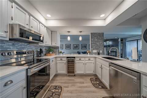 5940 Baydy Peak Road, Osage Beach, MO 65065
