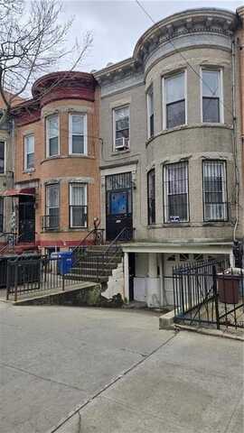 846 52nd Street, Brooklyn, NY 11220