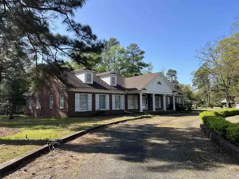 3700 S Olive Street, Pine Bluff, AR 71603