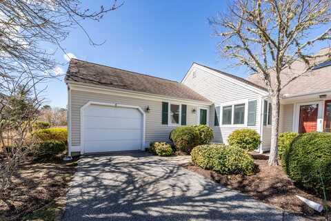 6 Masters Court, Mashpee, MA 02649