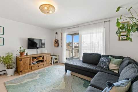 945 Commercial Street, Provincetown, MA 02657
