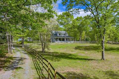 21 Cloverfield Way, Hatchville, MA 02536