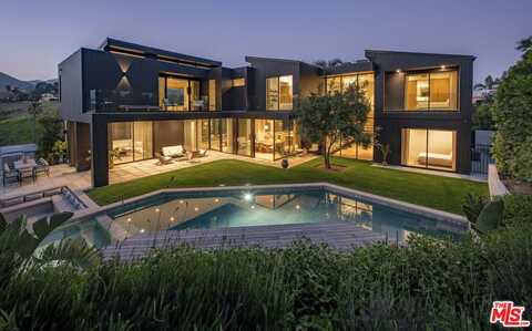 28869 Selfridge Dr, Malibu, CA 90265