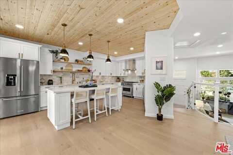 4414 Moorpark Way, Toluca Lake, CA 91602