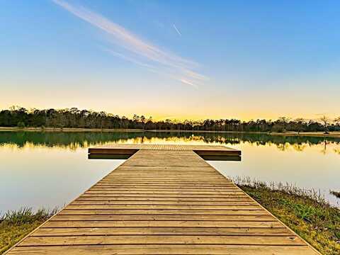 465 Shoreview Drive, Conroe, TX 77303