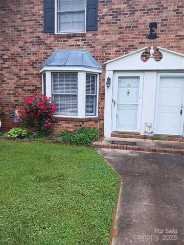 160 17th Street Place NW, Hickory, NC 28601