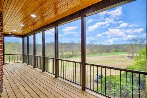 1316 Valhalla Drive, Denver, NC 28037