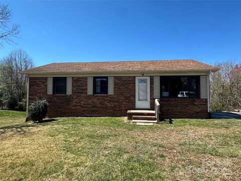 156 Shamrock Avenue, Mount Airy, NC 27030