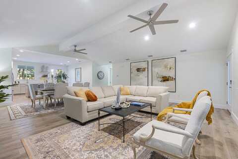 465 Seacrest Drive, Seacrest, FL 32461