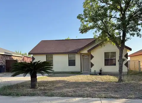 3042 Alvin Cir, Eagle Pass, TX 78852