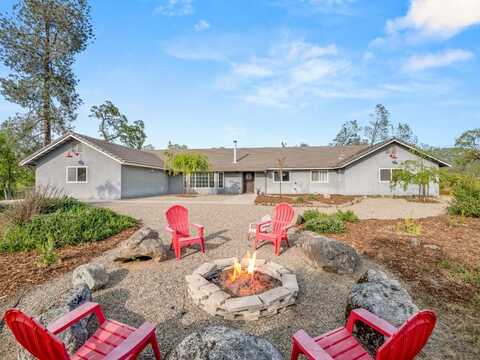 33269 River Knolls Road, Coarsegold, CA 93614