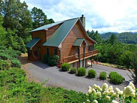 111 Laurel Dr, Franklin, NC 28734