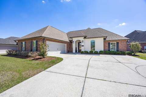 8008 Glacier Bay Dr, Denham Springs, LA 70726