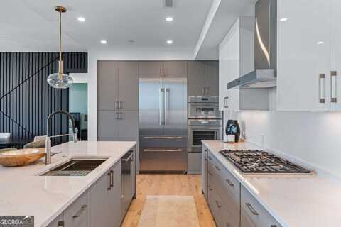 2425 Peachtree, Atlanta, GA 30305