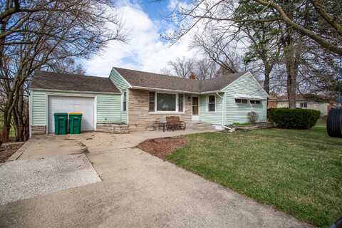 520 E 70th Place, Merrillville, IN 46410
