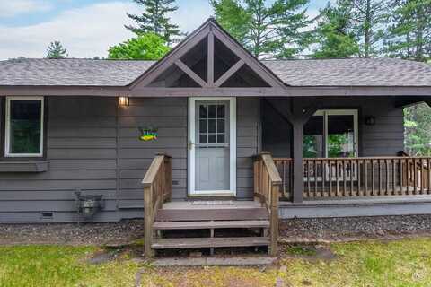 8250 NORTHERN RD, Minocqua, WI 54548