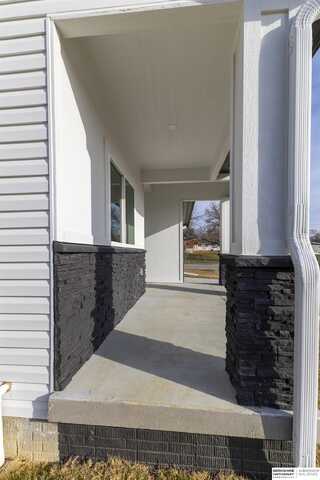 7606 S 34th Street, Bellevue, NE 68147