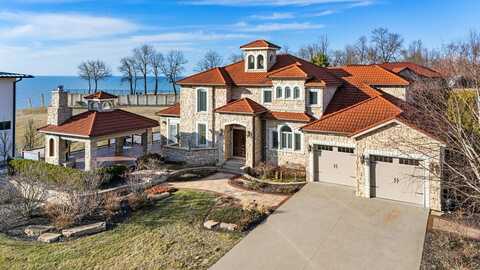 651 Sul Lago S, Benton Harbor, MI 49022