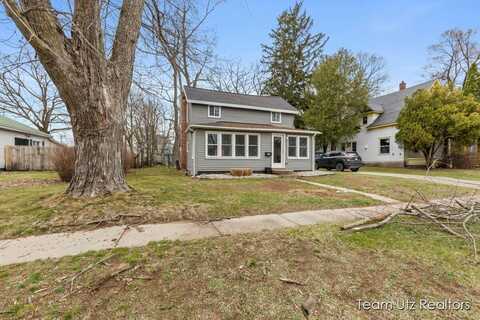 206 E Summit Street, Greenville, MI 48838