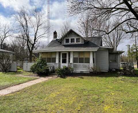 607 W High Street, Dowagiac, MI 49047