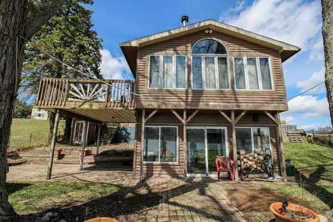 10409 Lucas Road, Three Rivers, MI 49093