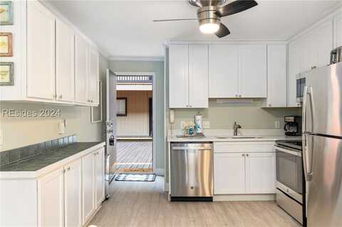 40 Folly Field Road, Hilton Head Island, SC 29928