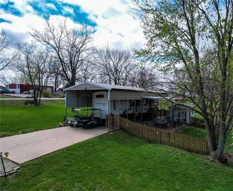 2 & 6 W Crestwood Circle, Linn Valley, KS 66040