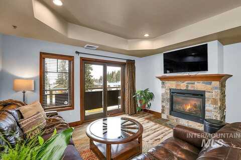 616 N 3rd St, McCall, ID 83638