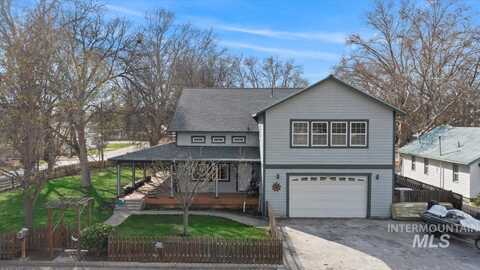219 Lincoln Ave, Emmett, ID 83617