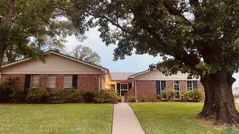 2713 Northridge Dr, Longview, TX 75605